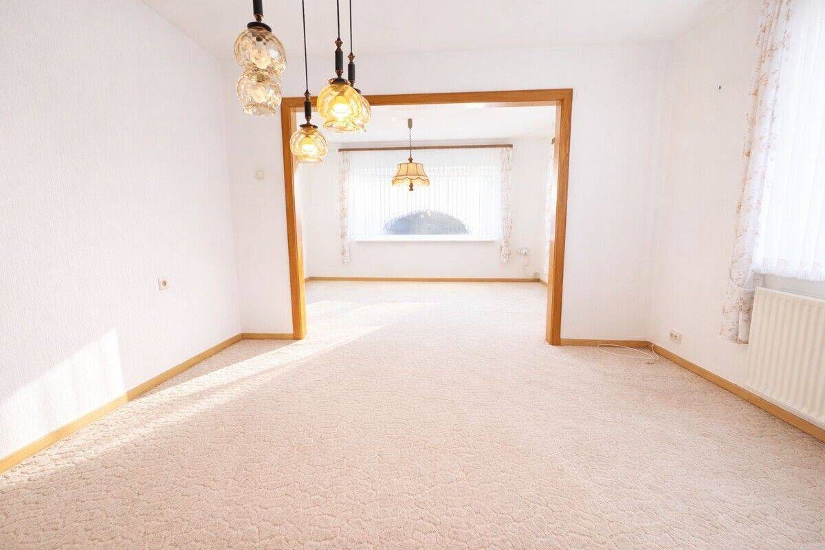 Ein Haus mit Charakter - viel Platz, Ruhe und Potenzial für Ihr Traumzuhause in Neufeld! – Neufeld – Vorschaubild 3