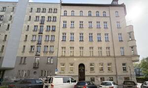 Solide vermietete 2-Zimmer-Wohnung mit Altbaucharme ***Duschbad***abgez. Dielen***