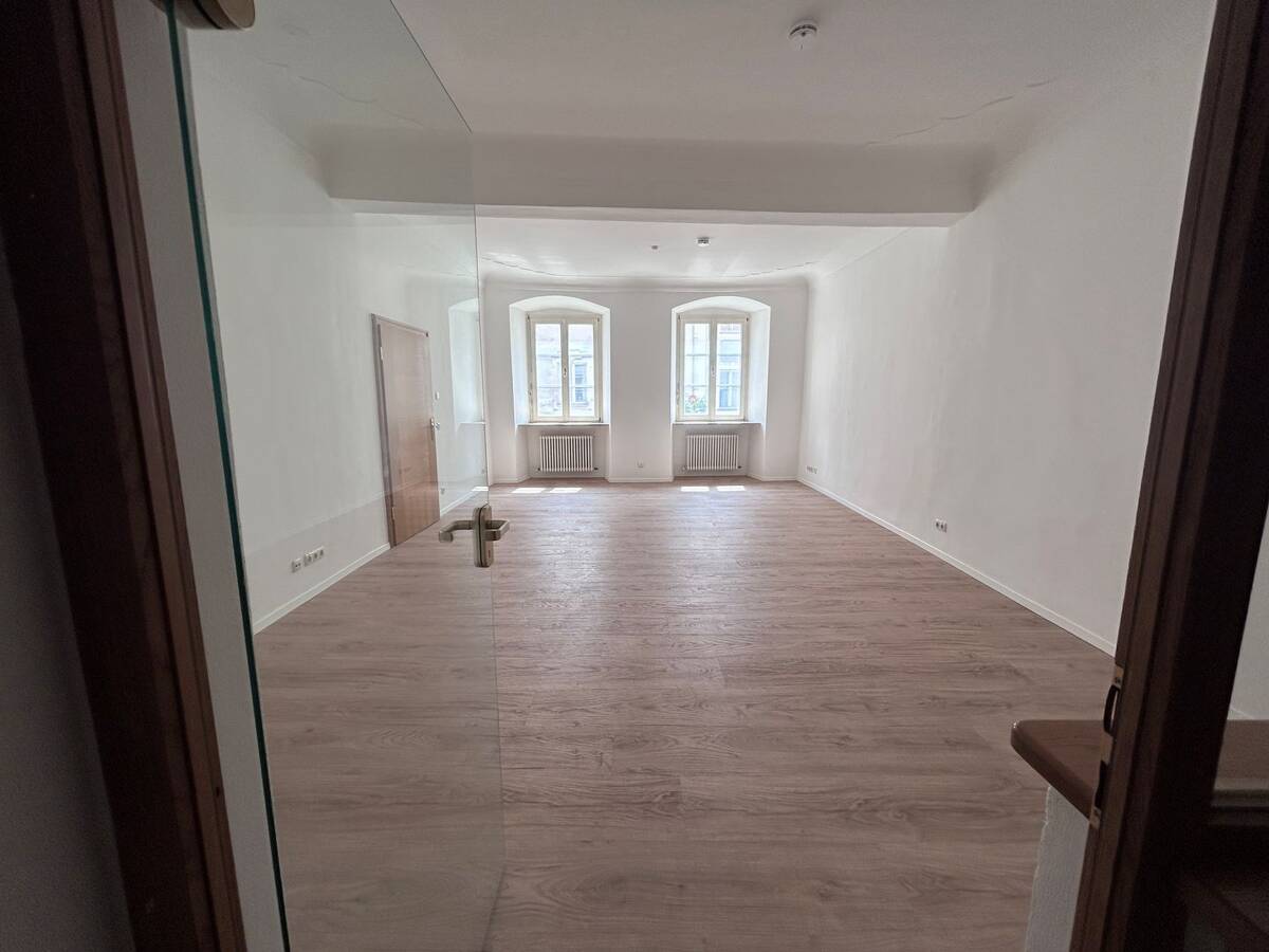 Charmante Altbauwohnung in Toplage – 94032 Passau – Bild 1 von 9