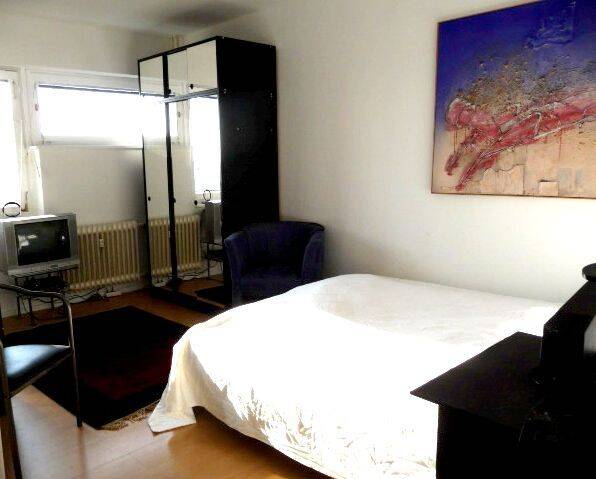 sonnige Wohnung mit tollem Blick über Berlin – Berlin – Vorschaubild 2