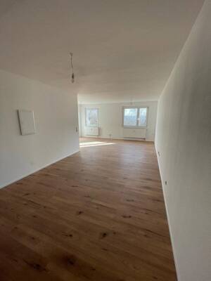Ruhige 3-Raum-Wohnung in Apolda - saniert – 99510 Apolda – Vorschaubild 1