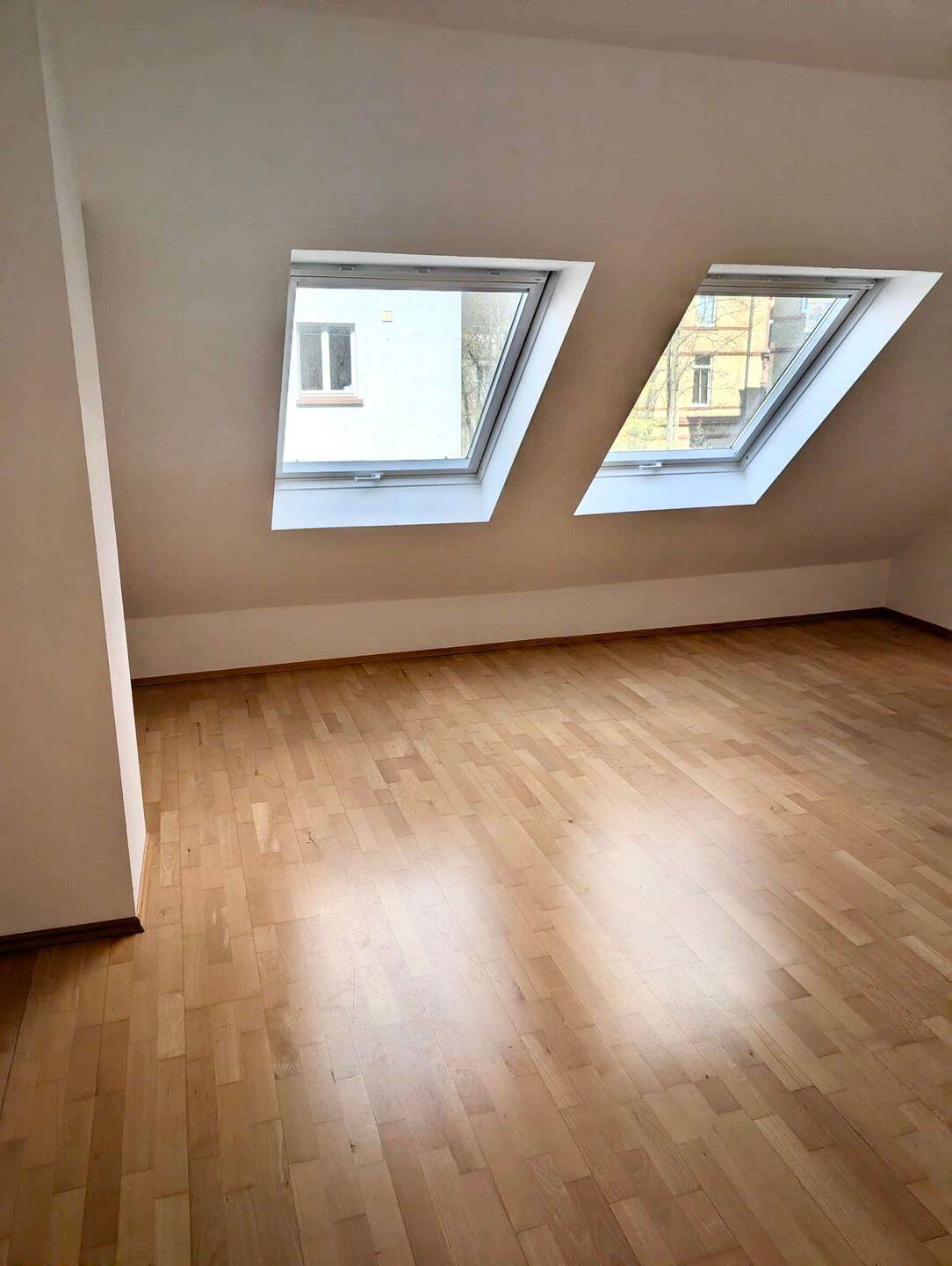 Willkommen im neuen Zuhause! Wunderschöne 2-Zimmer-Wohnung mitten in Wiesbaden und doch im Grünen! – Wiesbaden – Vorschaubild 7