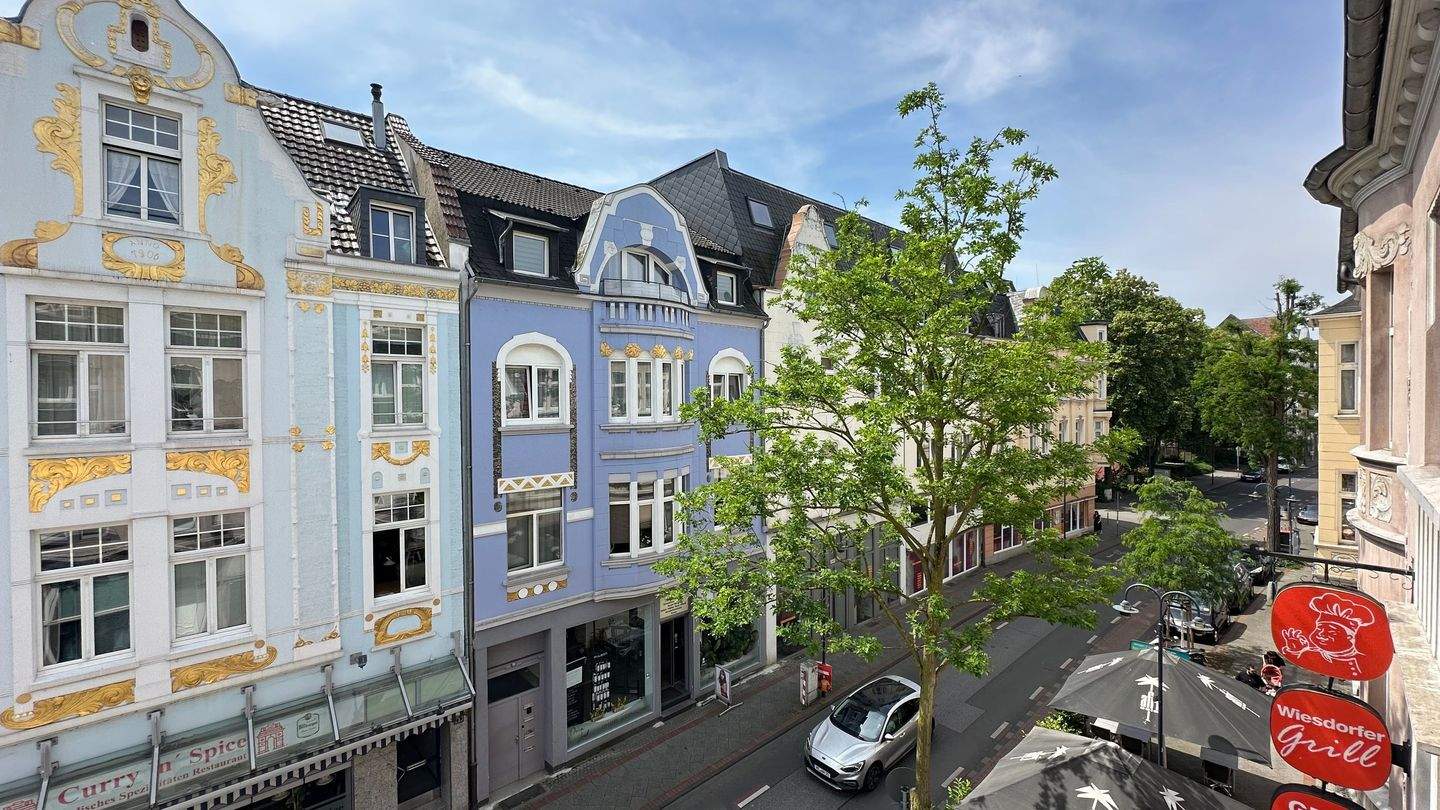 4,59 % Renditepotenzial! Top-Lage im Zentrum: Wohn- und Geschäftshaus mit guter Grundsubstanz! – Leverkusen – Vorschaubild 3