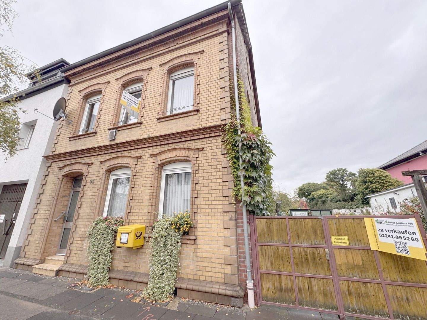 Sankt Augustin: Hier beginnt Familienglück - Einfamilienhaus mit Herz & Garten – Sankt Augustin – Bild 1 von 9