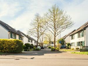 Gehobenes Wohnen in ruhiger Lage || Tiefgarage für Rundumkomfort – 50933 Köln – Vorschaubild 2
