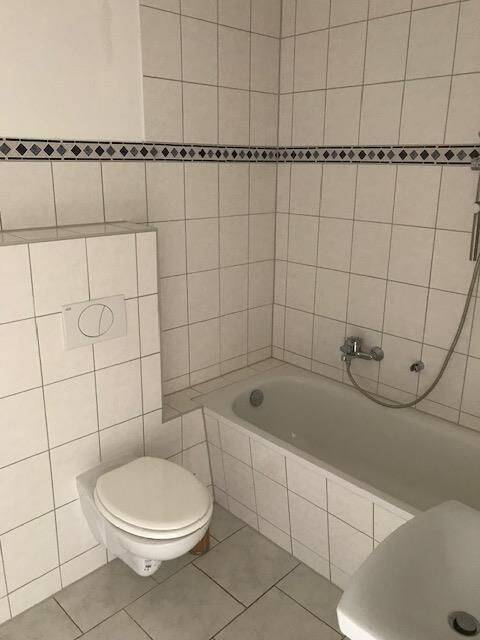 Gemütliche schöne 1,5-R-Wohnung 1.OG mit Balkon EBK.ca.40 m² in MD- Sudenburg zu vermieten . – Magdeburg – Vorschaubild 4