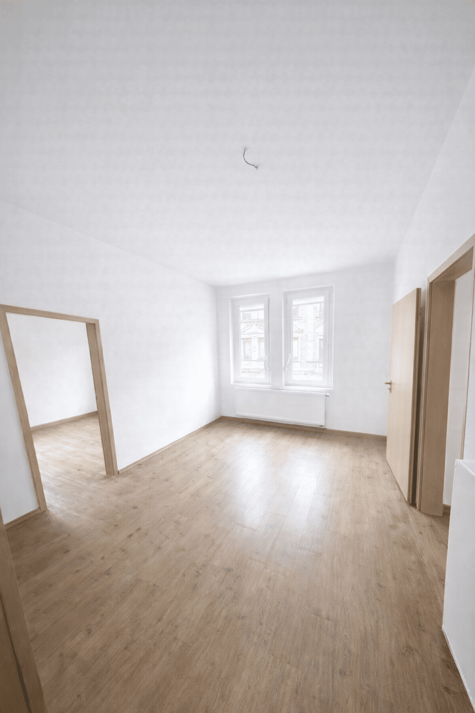 Frisch renovierte 3-Zimmer-Wohnung, Erstbezug nach Sanierung – Nürnberg – Bild 1 von 7