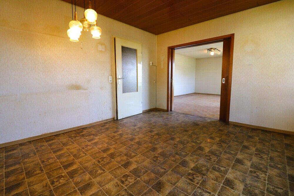 Wohnhaus mit ehemaligen Fahrzeughallen – Pfronstetten – Vorschaubild 9