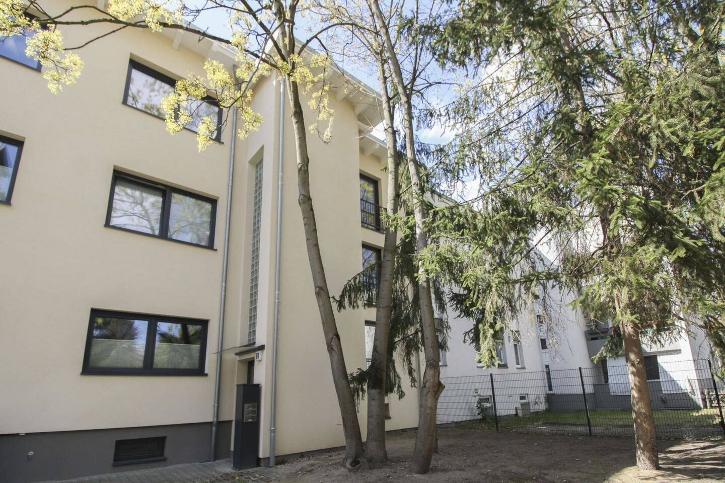 Moderne 2-Zimmer-Wohnung mit Balkon & offenem Wohnkonzept - sofort bezugsfrei in Reinickendorf – Berlin – Vorschaubild 2