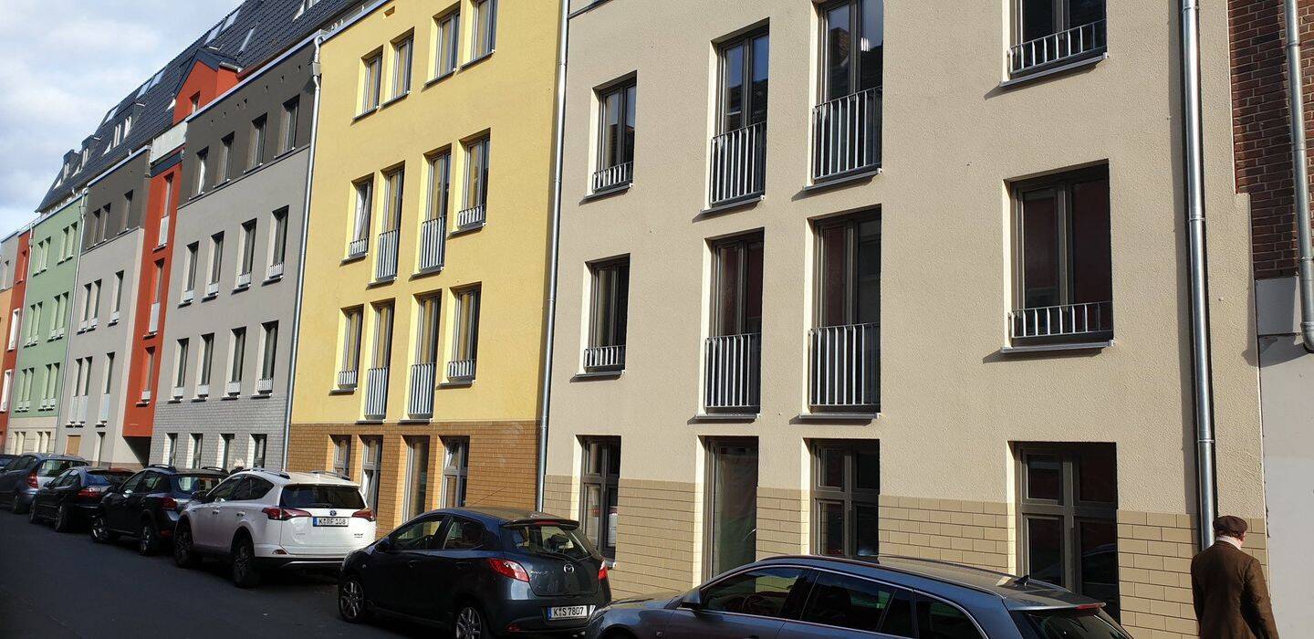Designwohnung mit Fabrikanmutung, Sichtbeton und gelegentlich Dom- und Rheinblick
