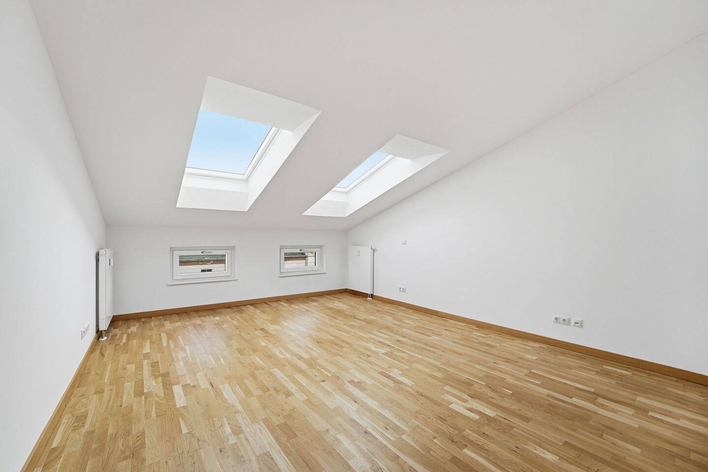 Wohnen über den Dächern Spandaus - Moderne 3-Zimmer-Dachgeschosswohnung – Berlin – Vorschaubild 6