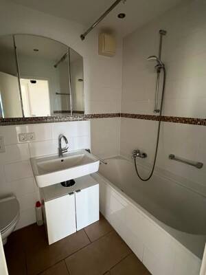 3er-WG in Frankfurt | möbliert | Balkon | Nähe Uni Riedberg – 60439 Frankfurt am Main – Vorschaubild 5