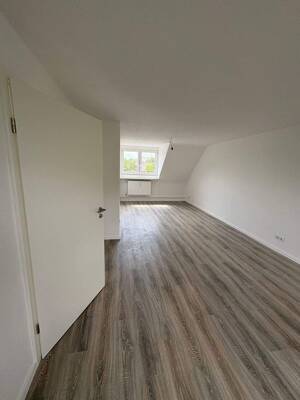 1. Monat kaltmietfrei! Moderne 2-Zimmer-Dachgeschosswohnung – frisch saniert – 45143 Essen – Vorschaubild 7