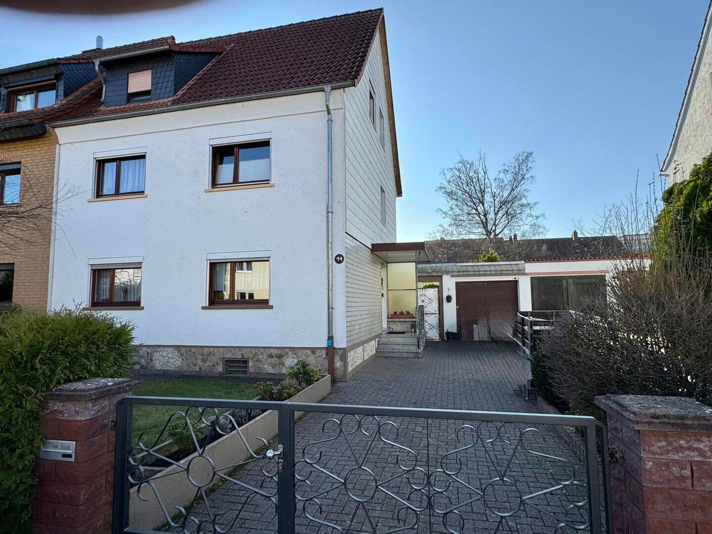 1-2 Familienwohnhaus als DHH mit Garage - Tümpelgarten – Hanau – Bild 1 von 9
