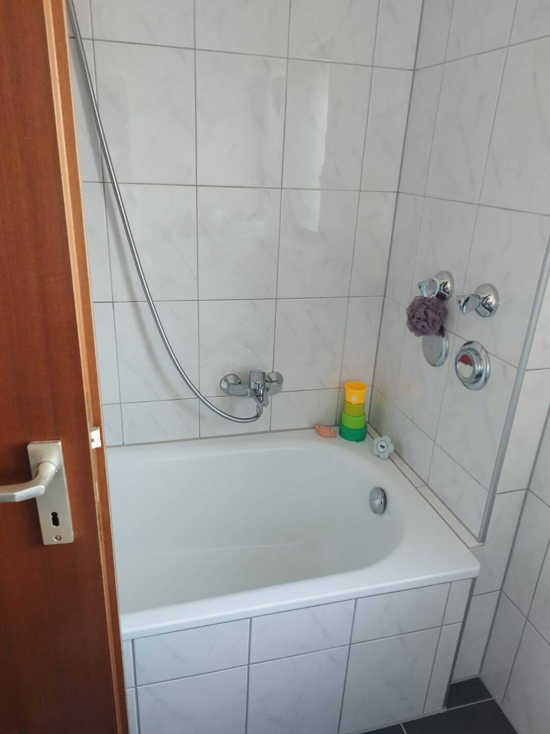 3,5 Zimmer Wohnung inkl. Garage in Mehrfamilienhaus – Oberhausen – Vorschaubild 6