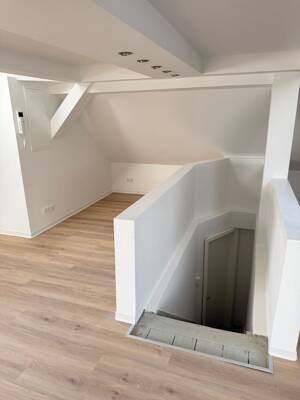 Loft Dachgeschoss Wohnung frisch saniert! – 1127 Dresden – Vorschaubild 7