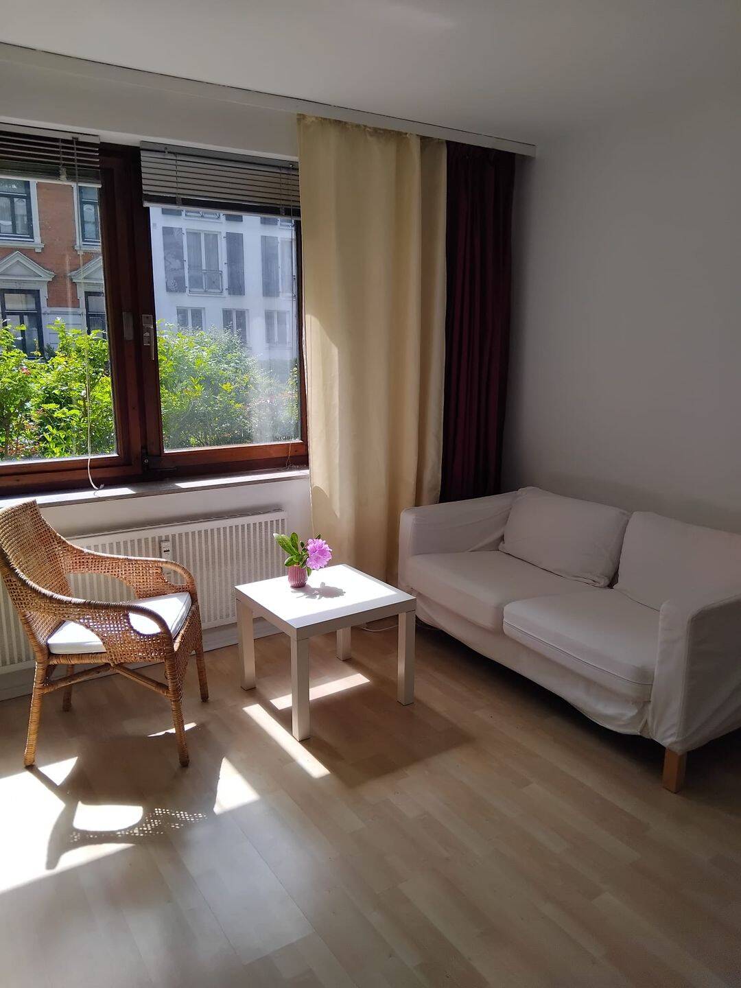 Möbliertes Apartment alsternah mit Pool – Hamburg – Vorschaubild 2