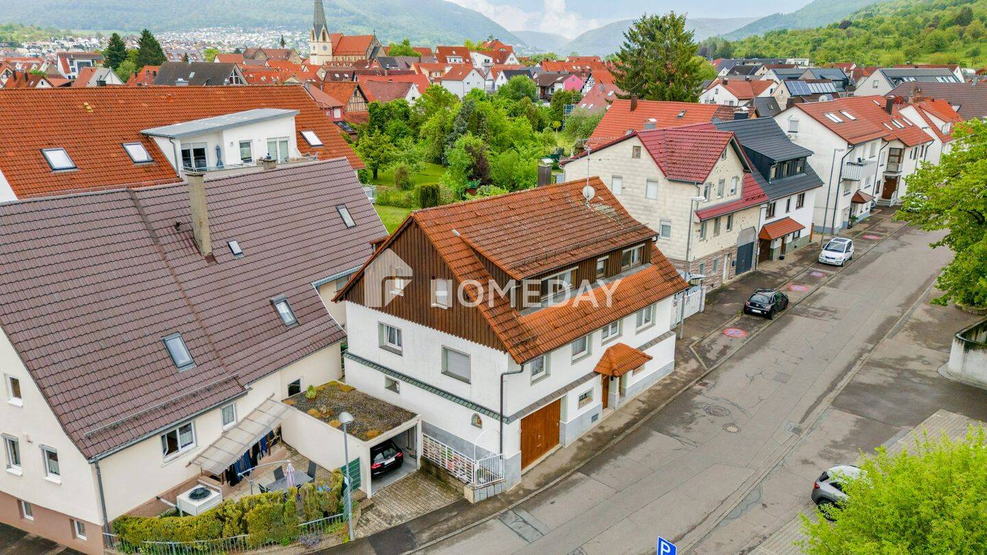 Wohnen oder Vermieten: Zweifamilienhaus mit ca. 195 m² Wohnfläche und flexiblem Nutzungspotenzial – Dettingen an der Erms – Vorschaubild 3