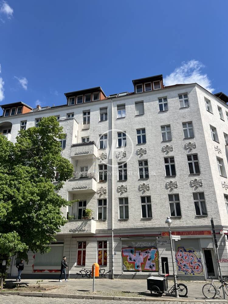 Klassisch+Charmant: Altbauwohnung im Kiez mit Dielenboden, Wannenbad und Balkon, bezugsfrei!