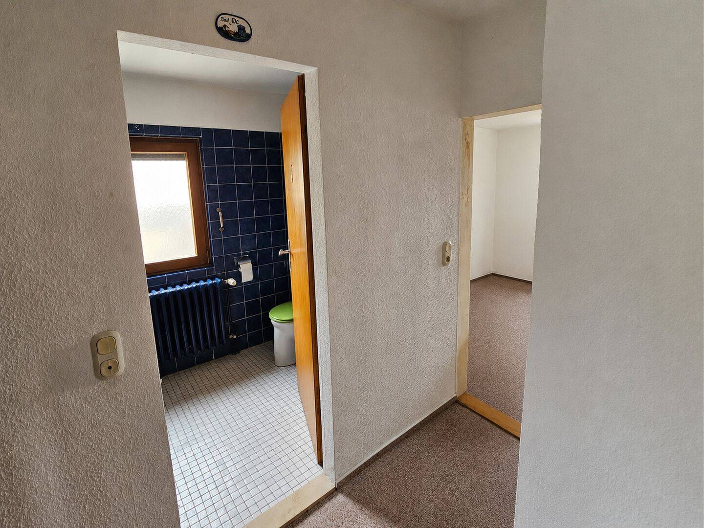 Einfamilienhaus mit Garage und Stellplatz in Rottenbauer zu verkaufen – Würzburg – Vorschaubild 9