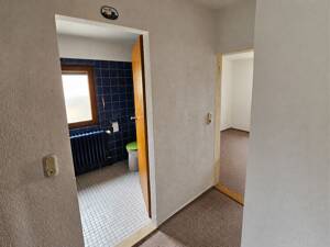 Einfamilienhaus mit Garage und Stellplatz in Rottenbauer zu verkaufen – 97084 Würzburg – Vorschaubild 9
