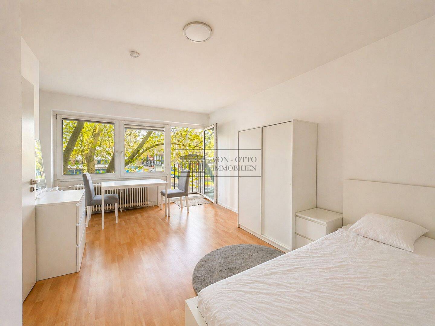 !RESERVIERT! Top Rendite in Kölner Zentrumslage: Möbliertes 1-Zimmer Apartment mit kleinem Balkon
