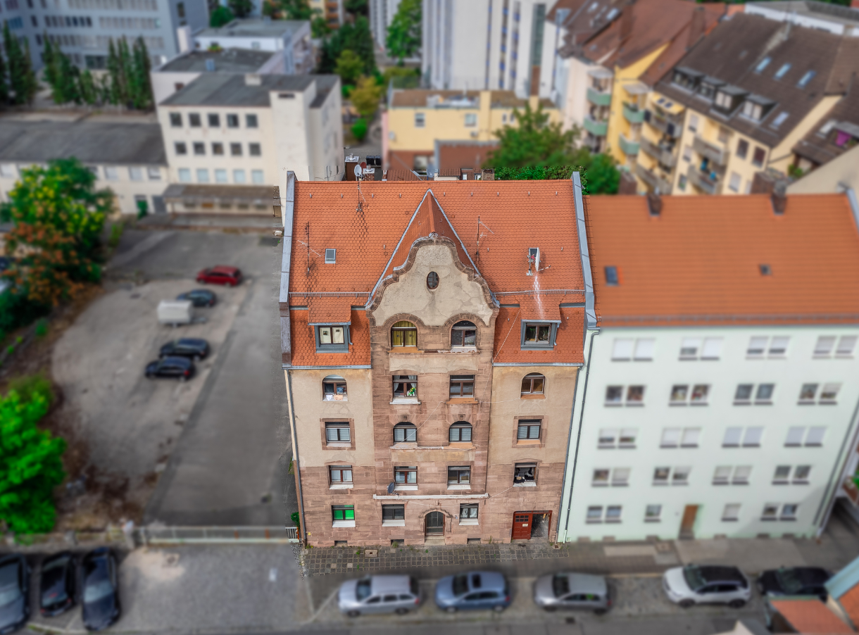 Kapitalanlage in Nürnberg - leerstehende 3-Zimmer-Altbauwohnung mit Balkon - provisionsfrei