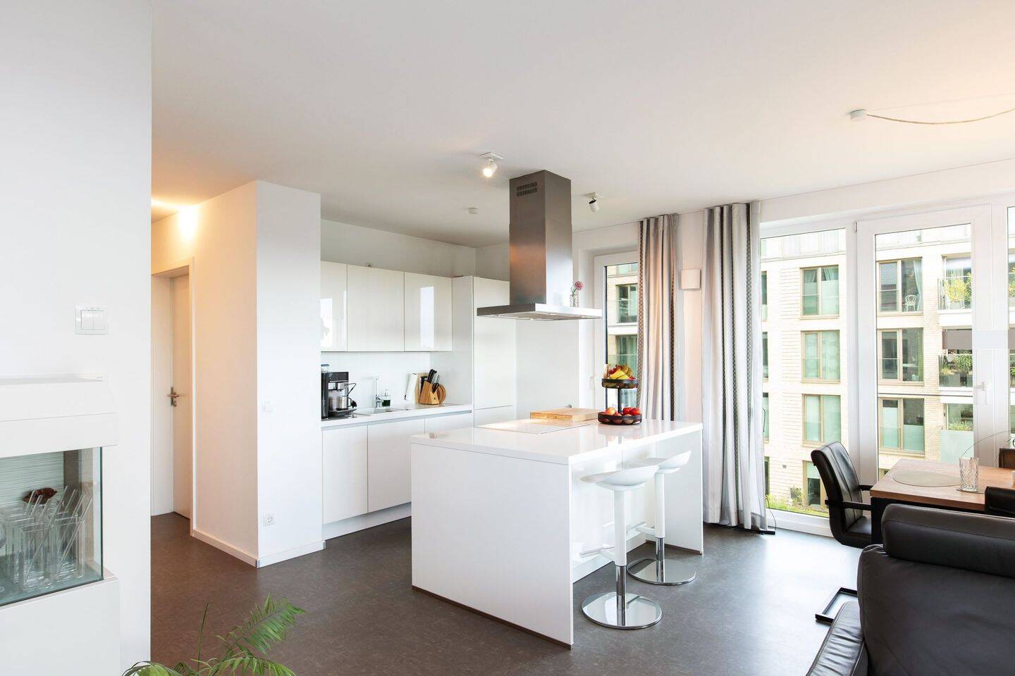 Überseestadt: Traumhafter Blick auf die Weser | Helle luxuriöse 4 Zimmerwohnung – Bremen – Vorschaubild 2