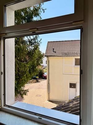 Einziehen und wohlfühlen: Frisch sanierte 4-Zimmer-Wohnung in Hochheim mit EBK & Balkon – 99094 Erfurt – Vorschaubild 9