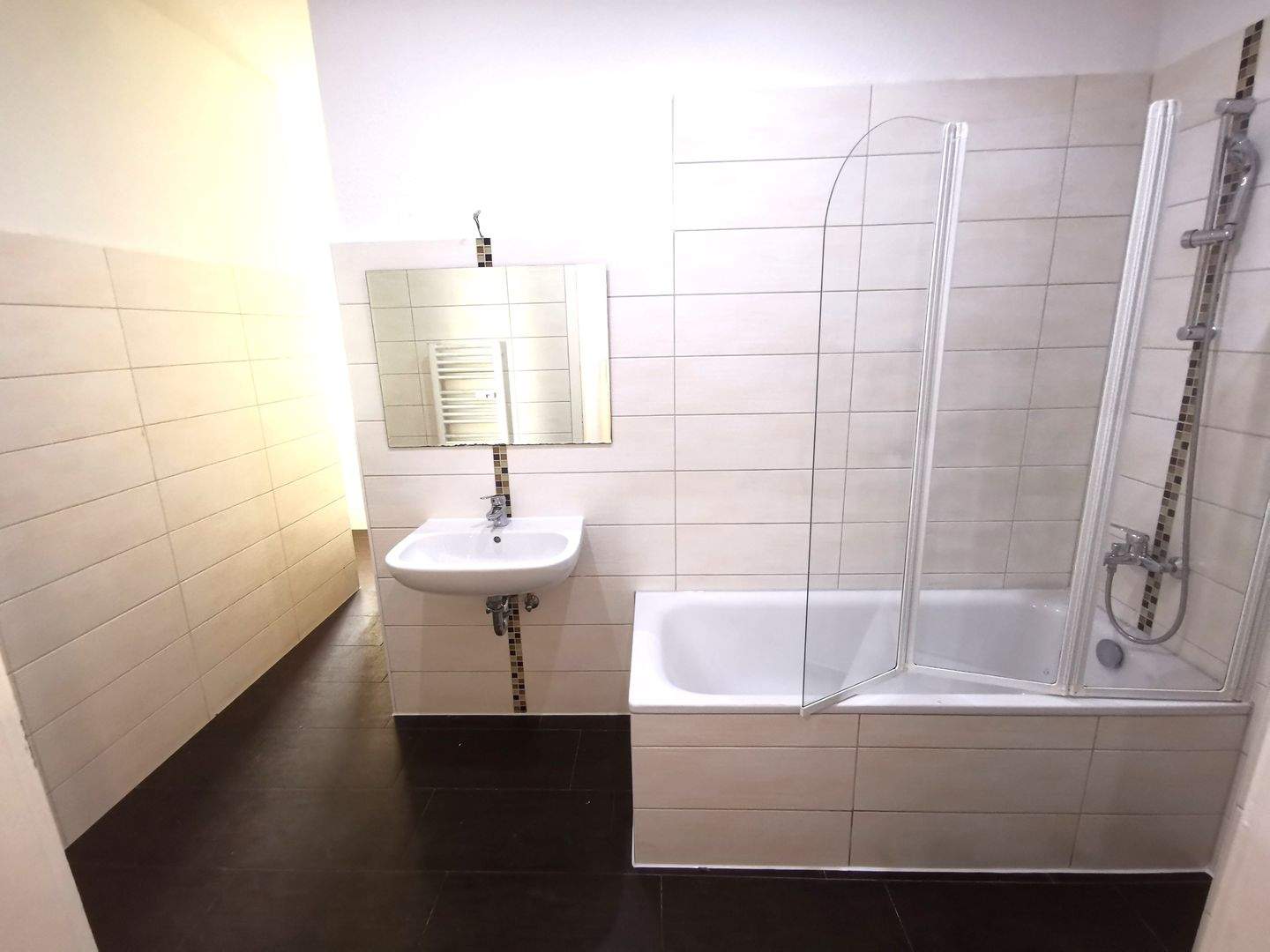 3-Zimmer-Wohnung mit Balkon und offener Küche nähe Sachsenallee – Chemnitz – Vorschaubild 8