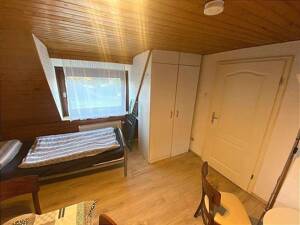 2- Zimmer- Wohnung/ sep. Eingang/ kl. Vorgarten/ Solarenergie/ möbliert o. teilmöbliert/ ab 01.08.2026 bis max. 4 Jahre ! – 22547 Hamburg – Vorschaubild 3
