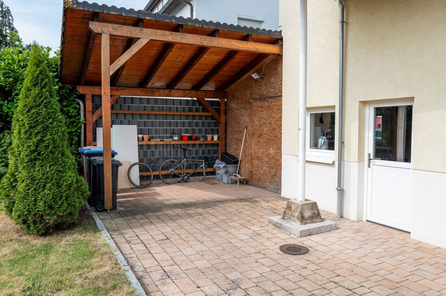 Modern kernsaniertes Dreifamilienhaus mit drei Wohneinheiten und vielseitiger Zusatzfläche – Crailsheim – Vorschaubild 8