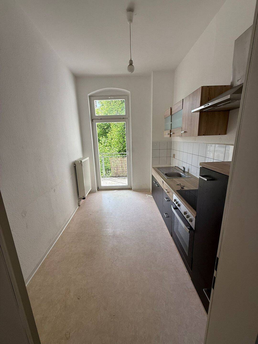 3-Raum Wohnung mit EBK und Stellplatz in Uni Nähe sucht Mieter