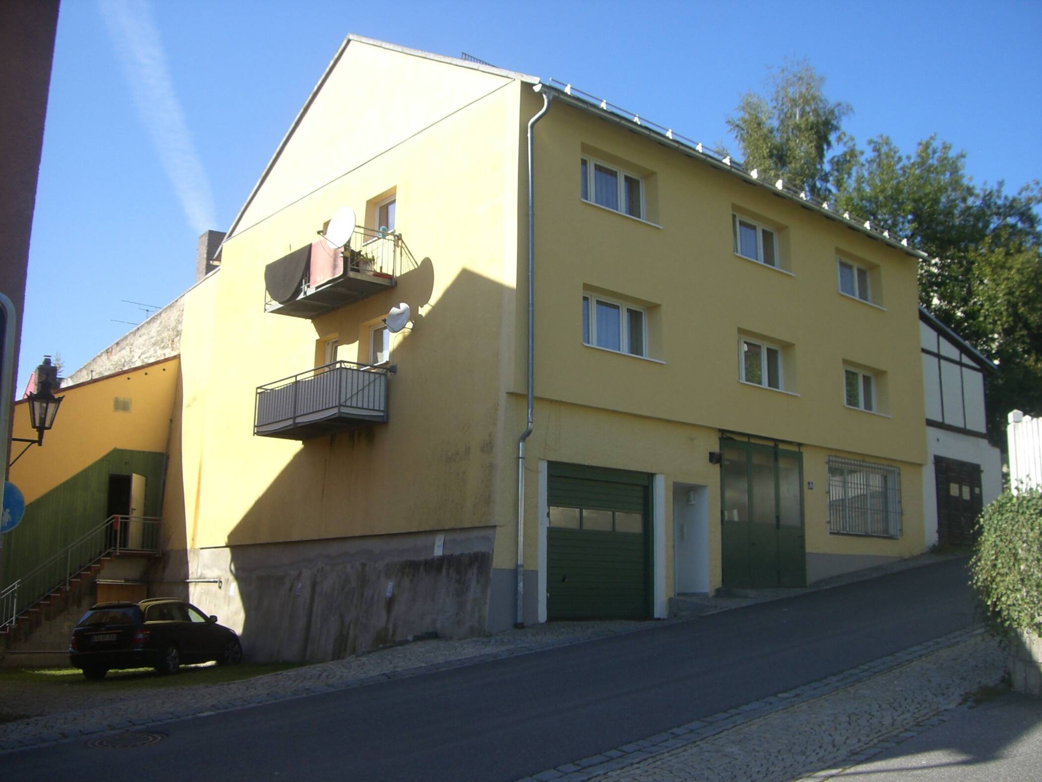 Stadthaus mit Gewerbefläche und mehreren Wohnungen in 94481 Grafenau zu verkaufen – Grafenau – Vorschaubild 3