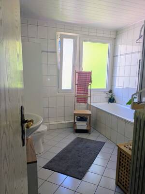 2-Zimmer-Wohnung mit großer Küche, Südbalkon & Tageslichtbad im Südviertel (Küche & Böden inkl.) – 45128 Essen – Vorschaubild 2
