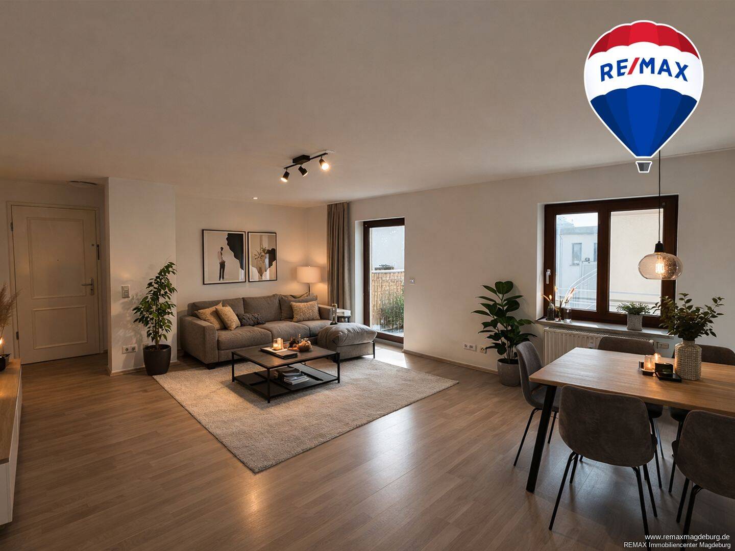Sonniges Wohnen 2-Raum mit EBK und Balkon in Sudenburg