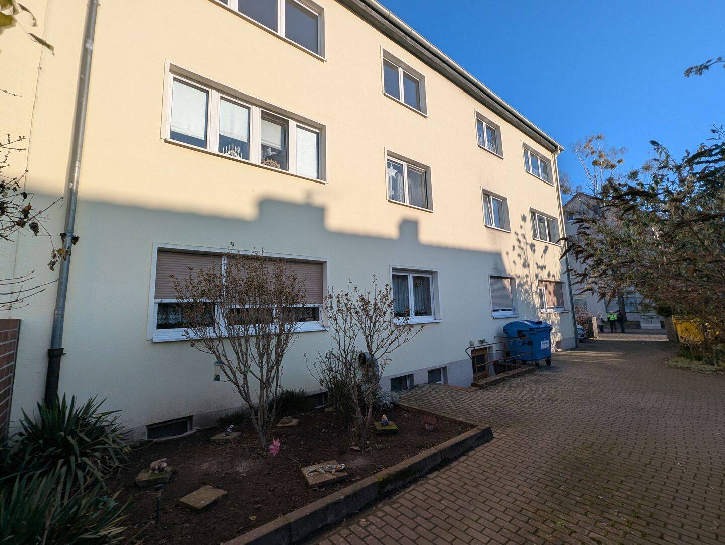 Willkommen in Magdeburg: 4 von 8 Einheiten in voll vermietetem MFH nahe Uniklinik zu erwerben – Magdeburg – Vorschaubild 3