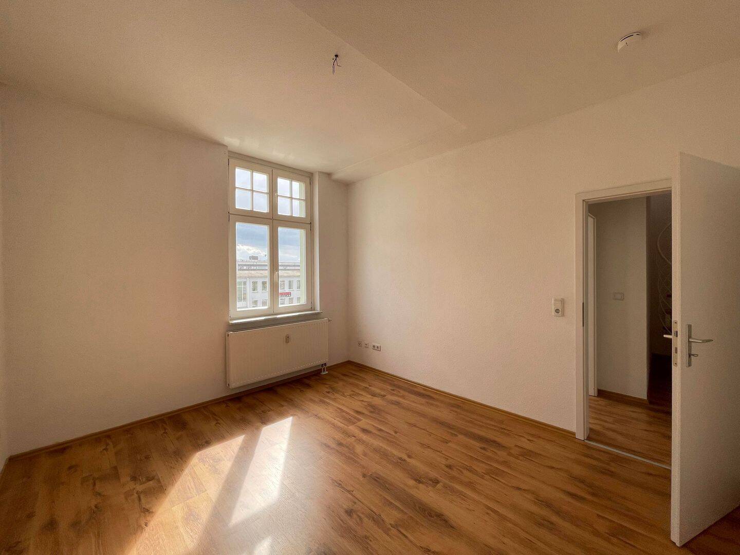 Traumhafte 4-Zimmer-Maisonette-Wohnung im beliebten Encke-Carré! – Magdeburg – Vorschaubild 8
