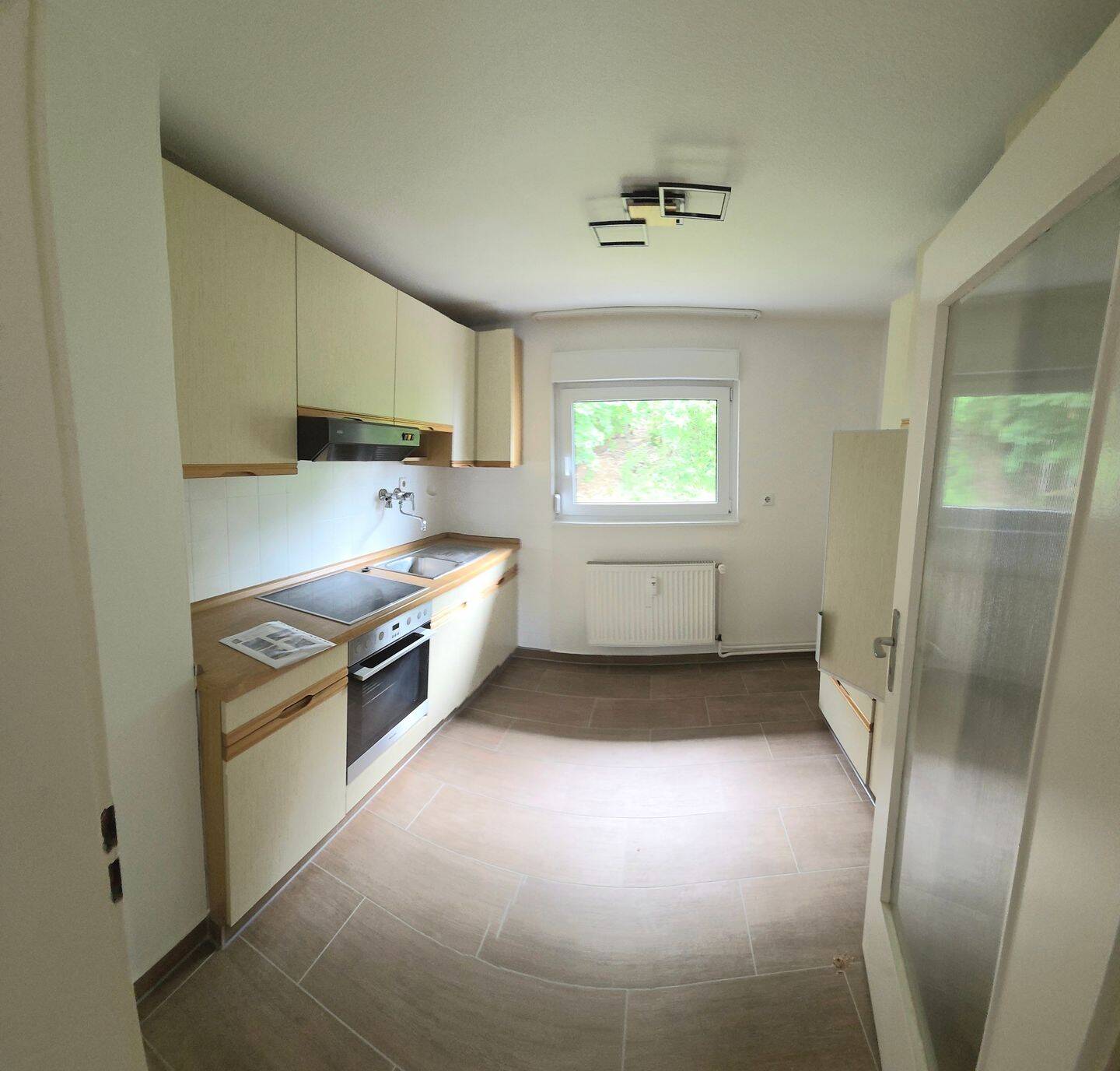 Charmantes 3-Zimmer-Balkonapartment in Gütenbach, zentrale Lage, ruhige Seitengasse, Panoramablick und ausgezeichnete Anbindung – Gütenbach – Vorschaubild 9
