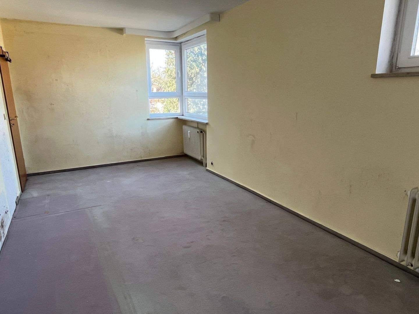 Sonnenterrasse, Kamin und herrlicher Gartenblick – sanierungsbedürftiges Zuhause in Marienthal – Hamburg – Vorschaubild 7
