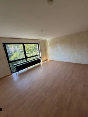 Sehr schöne freundliche 2 Zi.- Wohnung