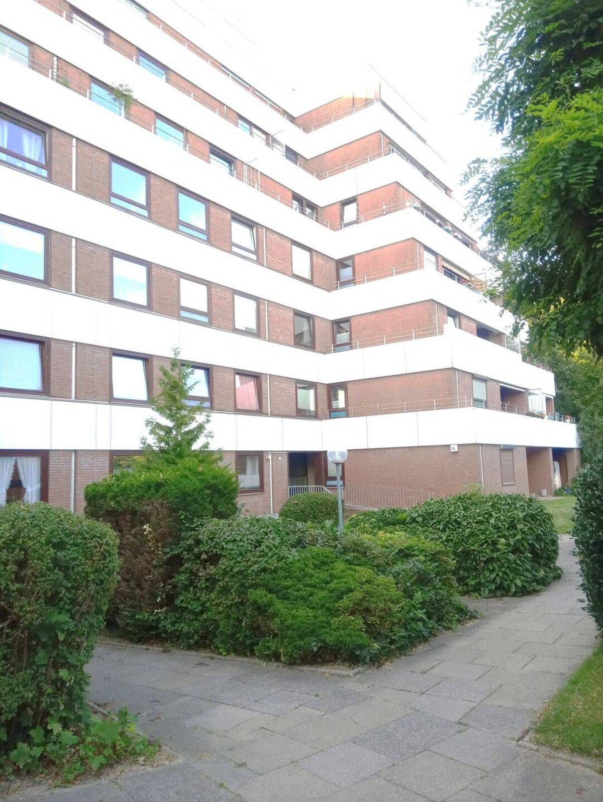 Traumhafter Blick 3 Zi 99 qm 6. OG Dachterrasse Fahrstuhl EBK Parkett – 25348 Glückstadt – Bild 1 von 9