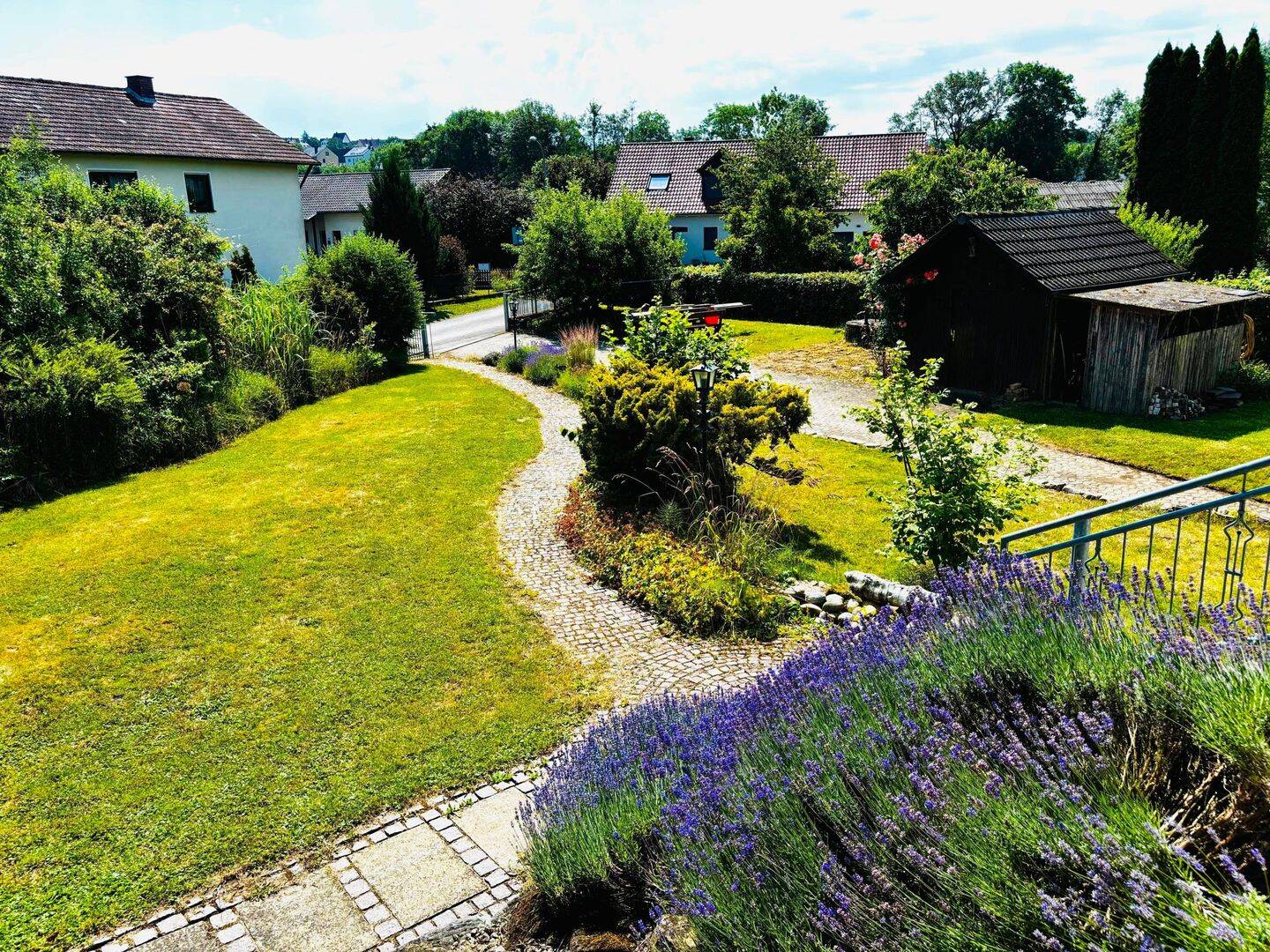 Traumhaus im Grünen: Familienparadies mit großem Garten und einer sofortigen Einzugsmöglichkeit ohne Renovierungsstress! – Haßfurt – Vorschaubild 8