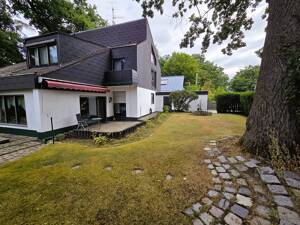Exklusive Doppelhaushälfte mit großzügigem Raumkonzept, Sauna, gepflegtem Garten und Garage in begehrter Wohnlage von Fürth (VHB) – 90766 Fürth – Vorschaubild 6