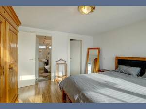 Möbliert: Helle Maisonettewohnung mit Balkon und Dachterrasse – 81377 München – Vorschaubild 4
