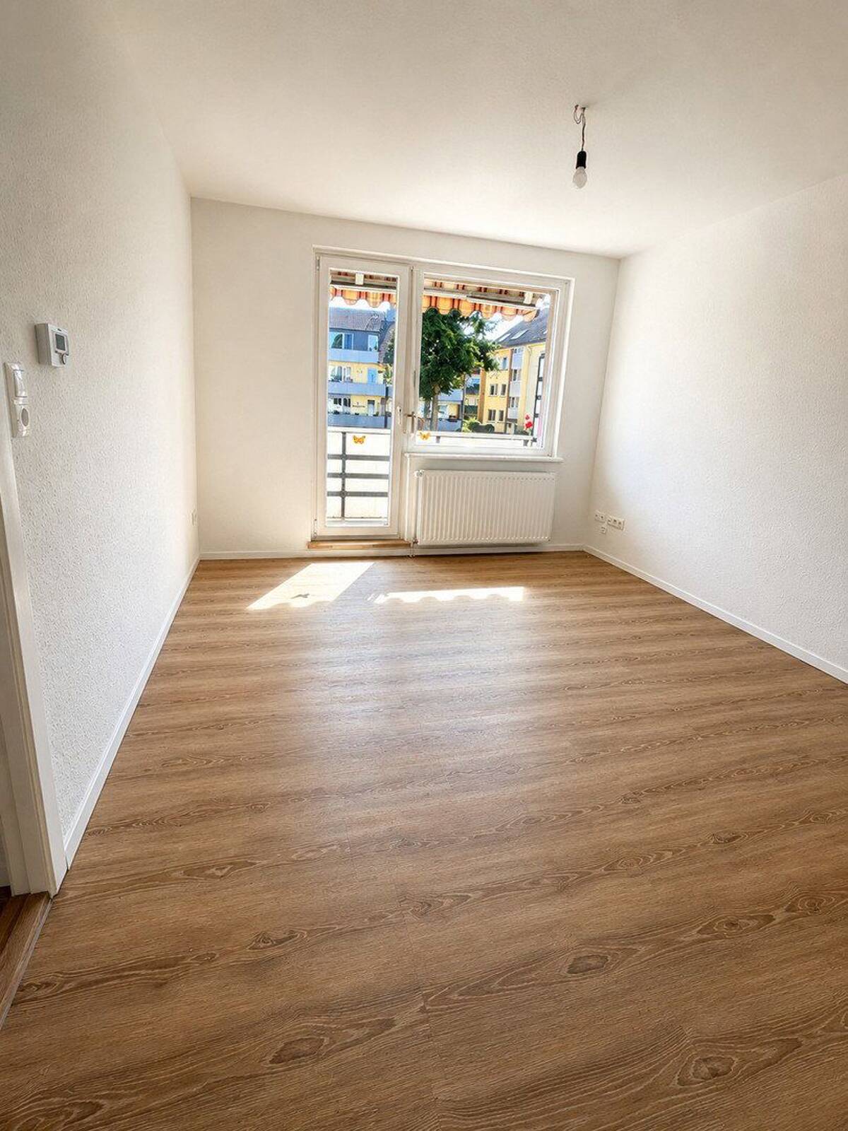 Modern wohnen in Woltmershausen - hochwertige 3-Zimmer-Wohnung mit Balkon – 28197 Bremen – Bild 1 von 8