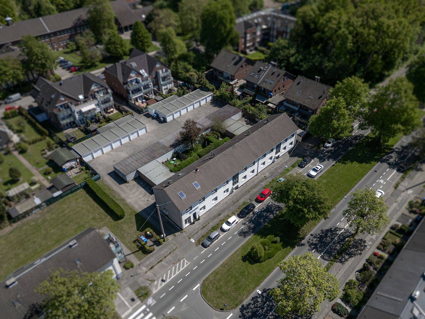Investmentchance in Bottrop-Fuhlenbrock: Wohnobjekt mit 10 Einheiten und 21 Garagen – Bottrop – Vorschaubild 4