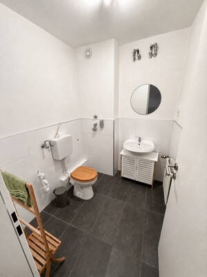 Attraktive 2-Zimmer-Wohnung mit Balkon und moderner Einbauküche – 91054 Erlangen – Vorschaubild 8
