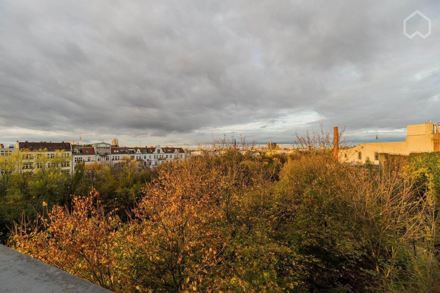 Schöneberg: Helle gemütliche Wohnung mit Loggia, Weitblick über Berlin und Gemeinschaftsdachterrasse – Berlin – Vorschaubild 2