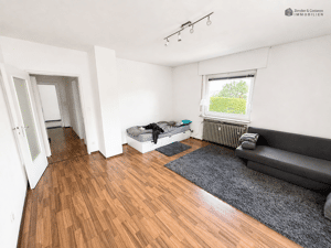 BEZUGSFREI: Großzügige 1-Zi.-Wohnung (Zi. + Küche + Bad) in beliebter Halbhöhenlage in S-Wangen – 70327 Stuttgart – Vorschaubild 2